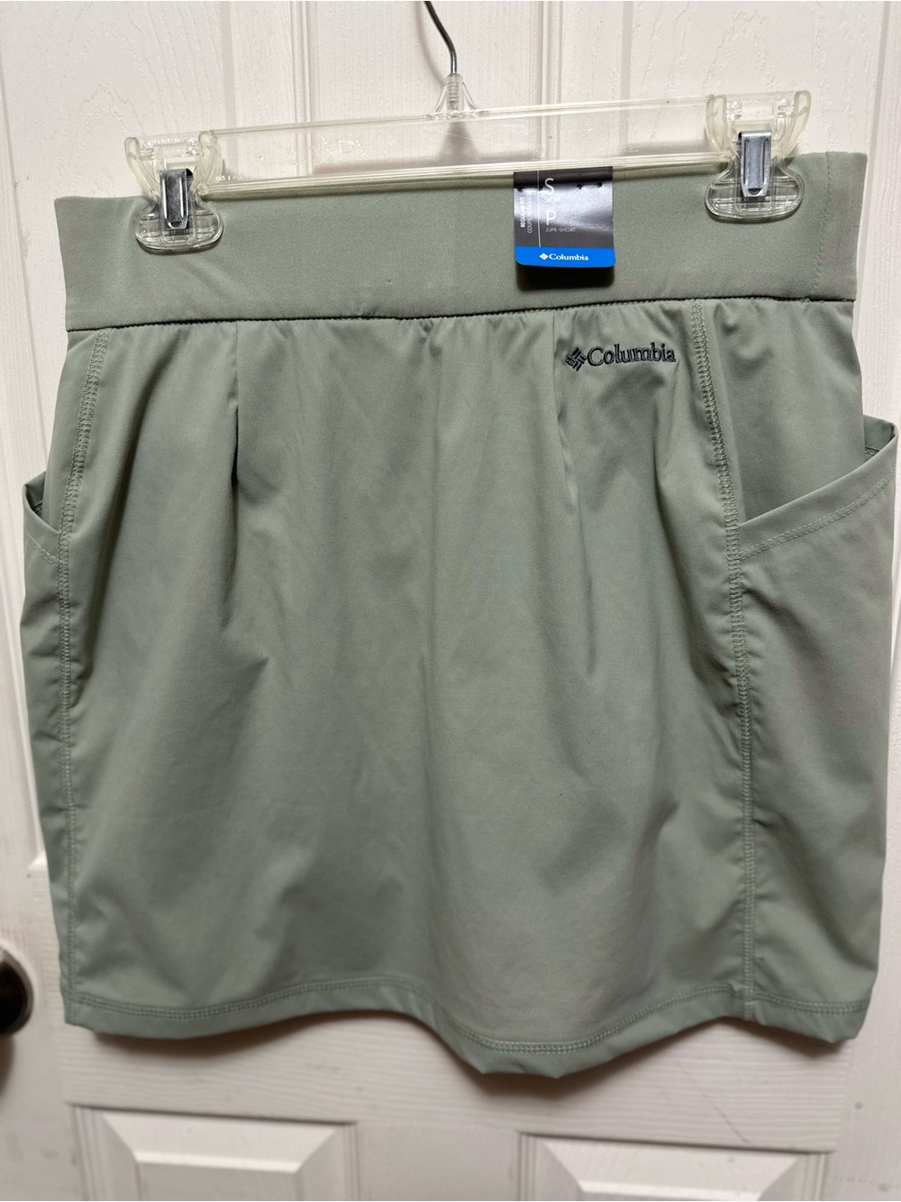 Columbia Women's Sage Green All  Season Active  Skort with Side Pockets #620 NWT
